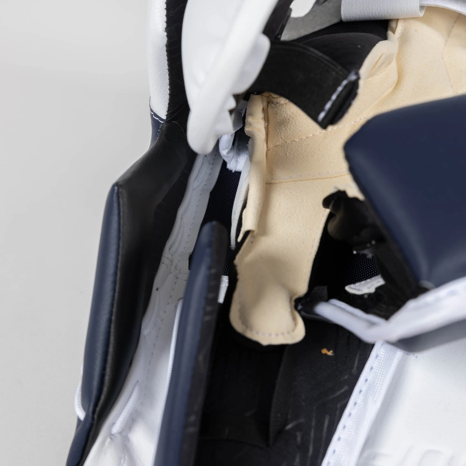 Bauer Supreme M5 Pro Intermediate Goalie Blocker 17 Bauer Supreme M5 Pro Intermediate Goalie Blocker - Image 15