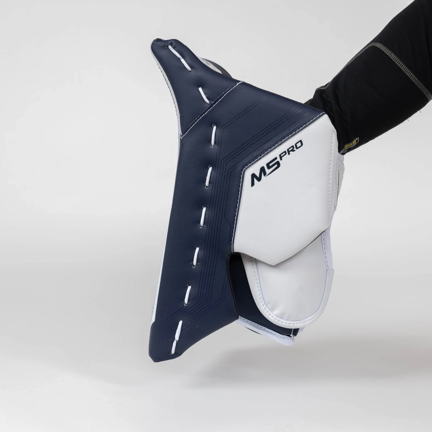 Bauer Supreme M5 Pro Intermediate Goalie Blocker 6 Bauer Supreme M5 Pro Intermediate Goalie Blocker - Image 4