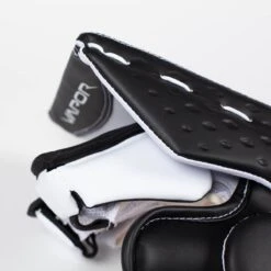 Bauer Vapor 2X Senior Goalie Blocker -Hockey Equipment Store bauer blockers bauer vapor 2x senior goalie blocker 5427547406402