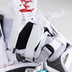 Bauer Vapor HyperLite Senior Goalie Catcher 30 Bauer Vapor HyperLite Senior Goalie Catcher -Hockey Equipment Store bauer catchers bauer vapor hyperlite senior goalie catcher 27972555145282