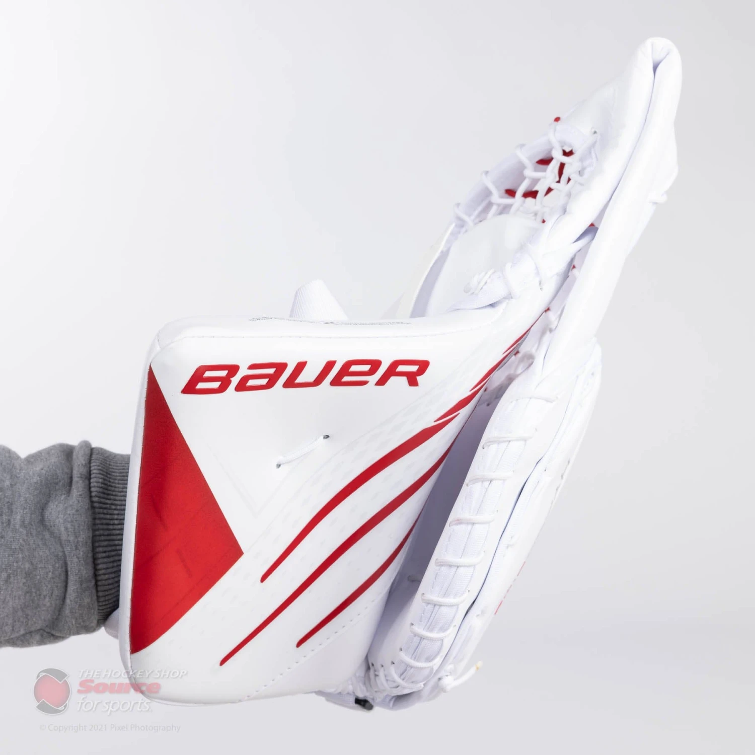 Bauer Vapor HyperLite Senior Goalie Catcher 4 Bauer Vapor HyperLite Senior Goalie Catcher - Image 2