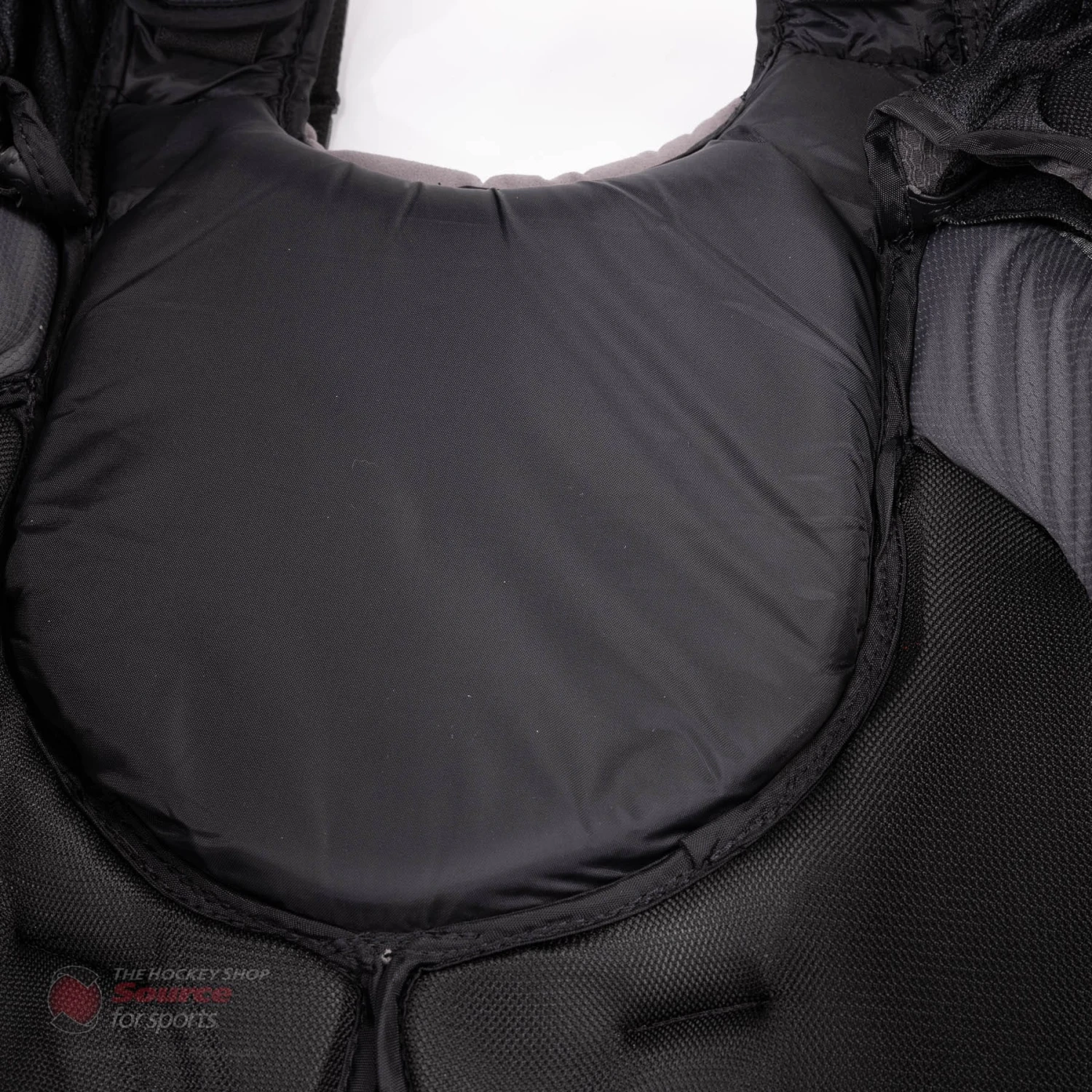 Bauer Vapor HyperLite Senior Chest & Arm Protector - Red 22 Bauer Vapor HyperLite Senior Chest & Arm Protector - Red - Image 20