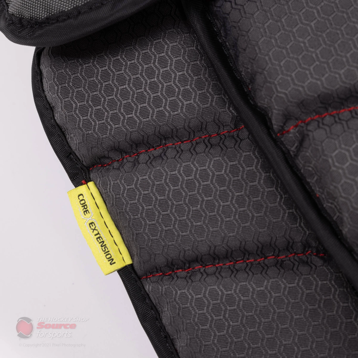 Bauer Vapor HyperLite Senior Chest & Arm Protector - Red 6 Bauer Vapor HyperLite Senior Chest & Arm Protector - Red - Image 4