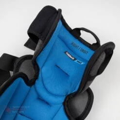 Bauer Elite Intermediate Knee Pads S21 -Hockey Equipment Store bauer knee pads bauer elite intermediate knee pads int 28267913117762