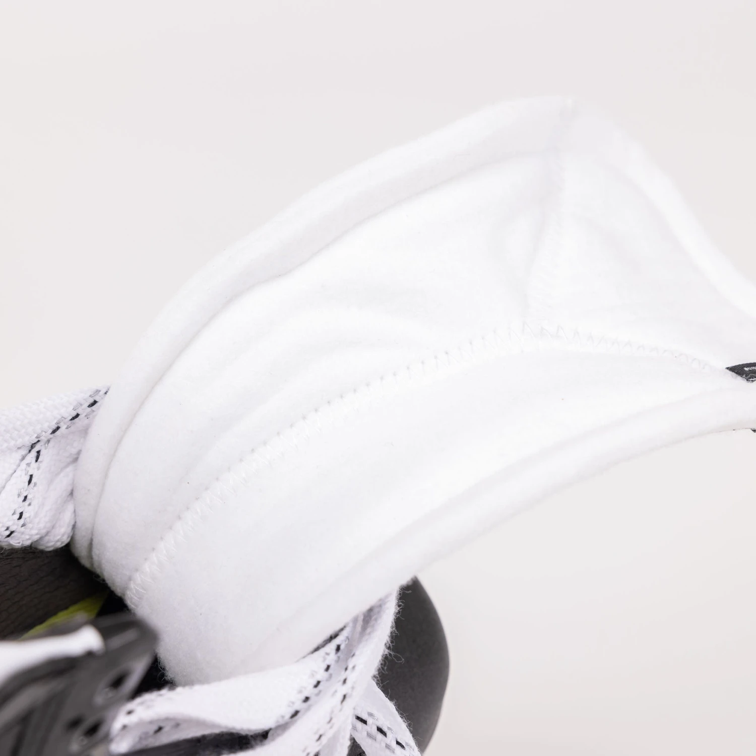 Bauer Vapor 3X Pro Senior Roller Hockey Skates 22 Bauer Vapor 3X Pro Senior Roller Hockey Skates - Image 20