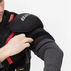 Bauer Vapor Velocity Senior Hockey Shoulder Pads -Hockey Equipment Store bauer shoulder pads bauer vapor velocity senior hockey shoulder pads 29086296440898