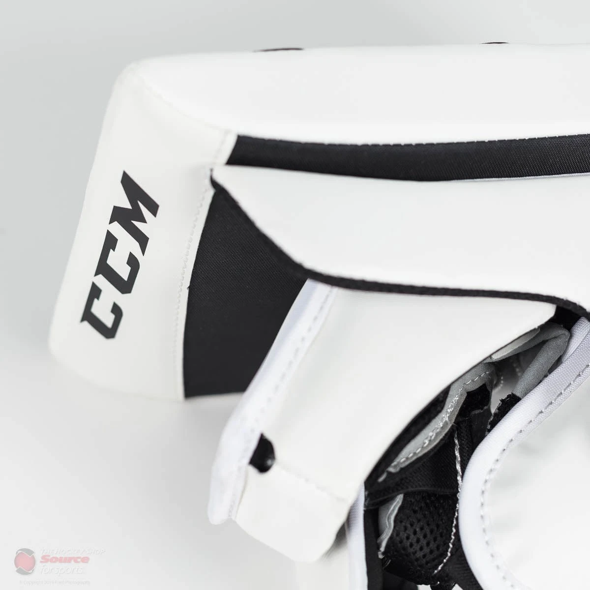 CCM Premier P2.5 Junior Goalie Blocker - Source Exclusive 10 CCM Premier P2.5 Junior Goalie Blocker - Source Exclusive - Image 8