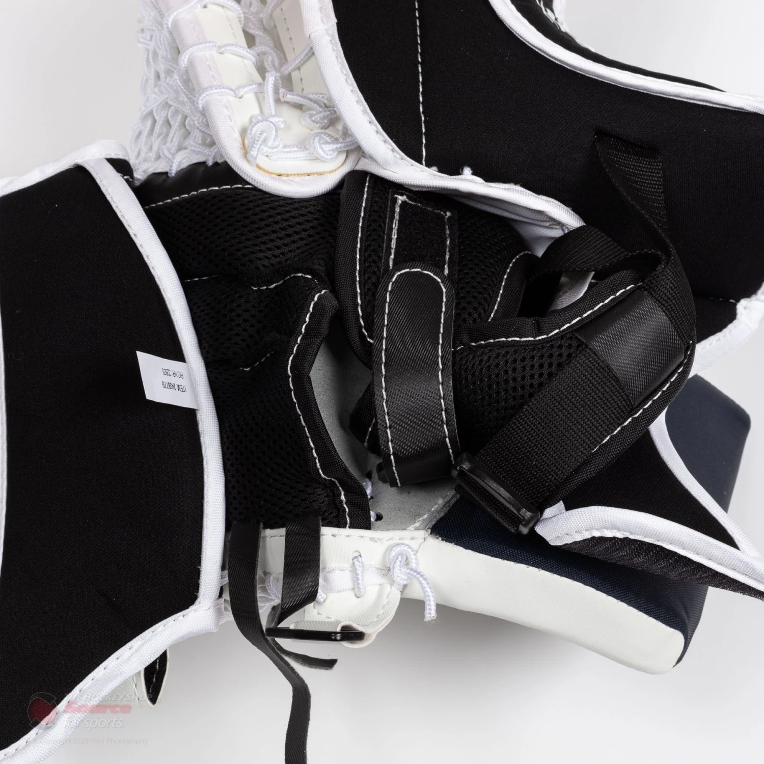 CCM Axis A1.5 Junior Goalie Catcher 10 CCM Axis A1.5 Junior Goalie Catcher - Image 8