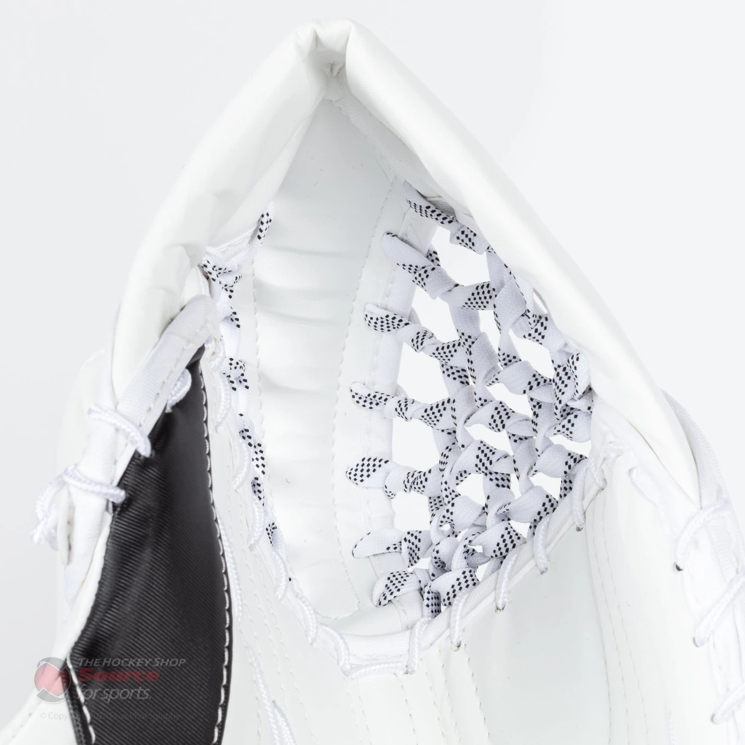 CCM Axis A1.5 Junior Goalie Catcher - Source Exclusive 4 CCM Axis A1.5 Junior Goalie Catcher - Source Exclusive - Image 2