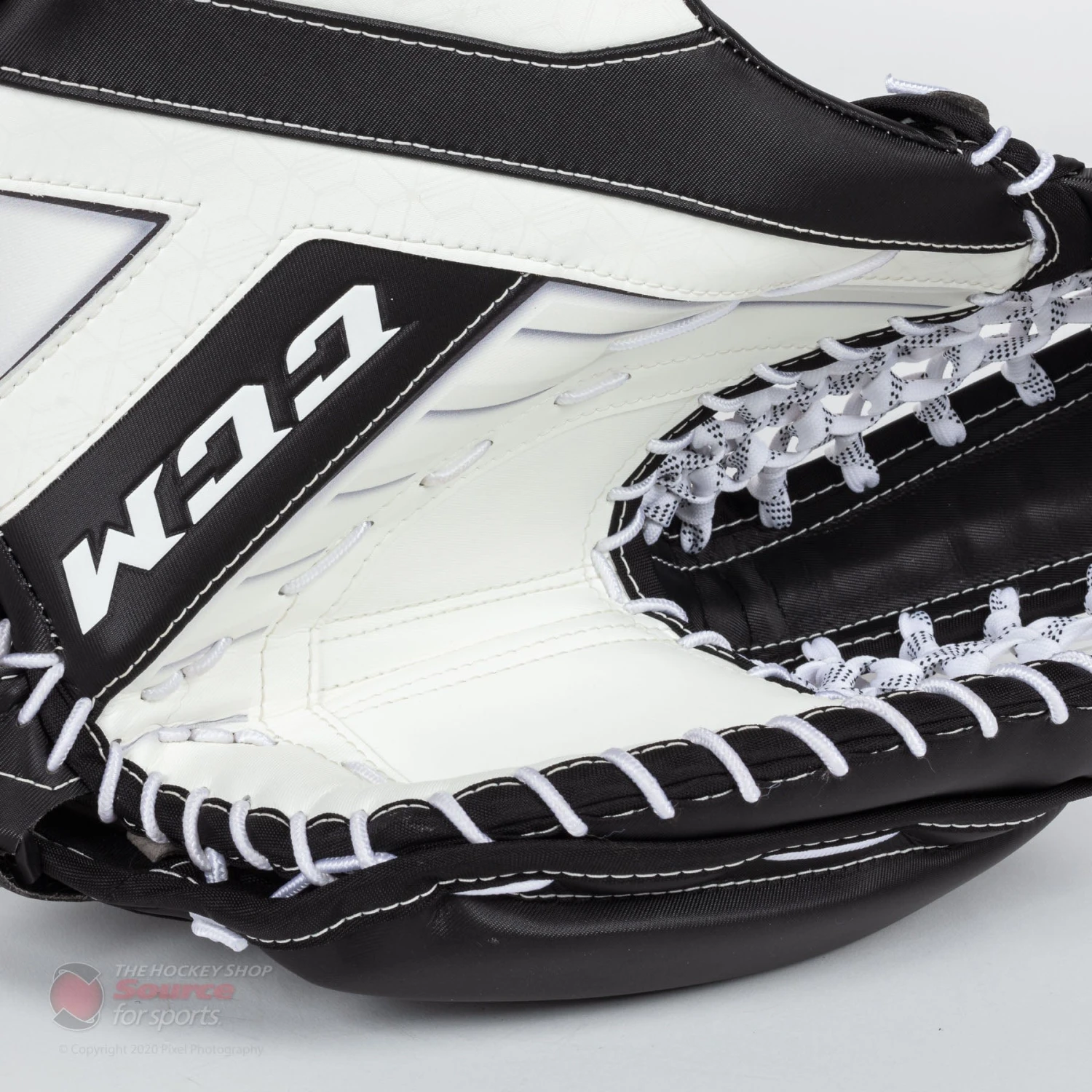 CCM Axis Senior Goalie Catcher - 580 Break Angle 4 CCM Axis Senior Goalie Catcher - 580 Break Angle - Image 2