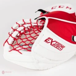 CCM Extreme Flex 4 Pro Senior Goalie Catcher -Hockey Equipment Store ccm catchers ccm extreme flex 4 pro senior goalie catcher 5314627010626