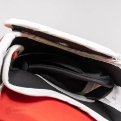 CCM Extreme Flex 5 Senior Goalie Catcher - 600 Break Angle -Hockey Equipment Store ccm catchers ccm extreme flex 5 senior goalie catcher 600 break angle 27972556226626