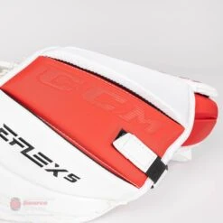CCM Extreme Flex 5 Senior Goalie Catcher - 600 Break Angle -Hockey Equipment Store ccm catchers ccm extreme flex 5 senior goalie catcher 600 break angle 27972556357698