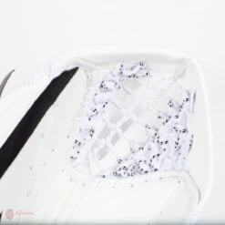 CCM Extreme Flex E4.5 Junior Goalie Catcher - Source Exclusive -Hockey Equipment Store ccm catchers ccm extreme flex e4 5 junior goalie catcher source exclusive 5323871682626