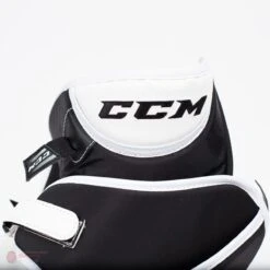 CCM Extreme Flex E4.9 Intermediate Goalie Catcher - Source Exclusive -Hockey Equipment Store ccm catchers ccm extreme flex e4 9 intermediate goalie catcher source exclusive 5323903139906