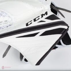 CCM Extreme Flex E4.9 Senior Goalie Catcher - Source Exclusive -Hockey Equipment Store ccm catchers ccm extreme flex e4 9 senior goalie catcher source exclusive 5323923685442
