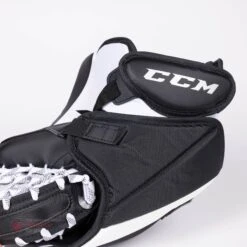 CCM Extreme Flex E5.5 Senior Goalie Catcher - Source Exclusive 22 CCM Extreme Flex E5.5 Senior Goalie Catcher - Source Exclusive -Hockey Equipment Store ccm catchers ccm extreme flex e5 5 senior goalie catcher source exclusive 28235123392578