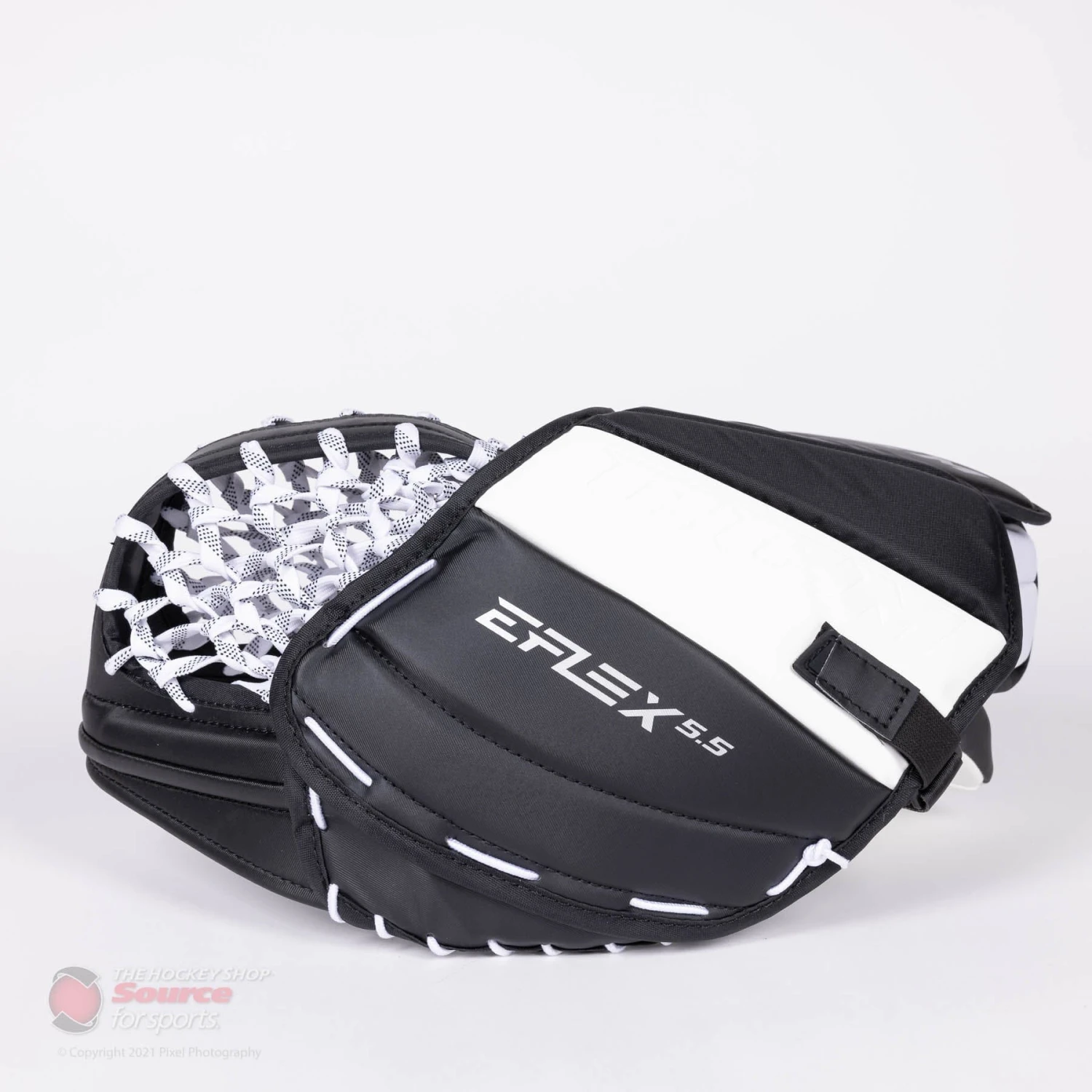 CCM Extreme Flex E5.5 Senior Goalie Catcher - Source Exclusive 7 CCM Extreme Flex E5.5 Senior Goalie Catcher - Source Exclusive - Image 5