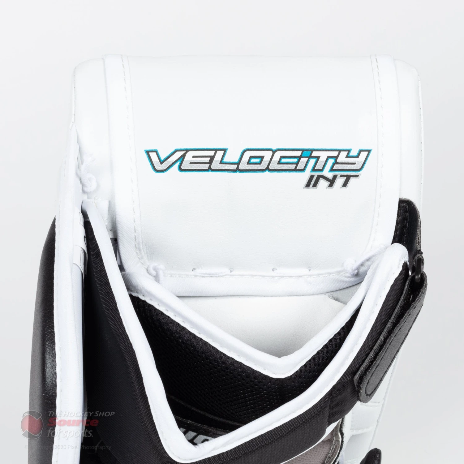 Vaughn Velocity V9 Intermediate Goalie Blocker 8 Vaughn Velocity V9 Intermediate Goalie Blocker - Image 6