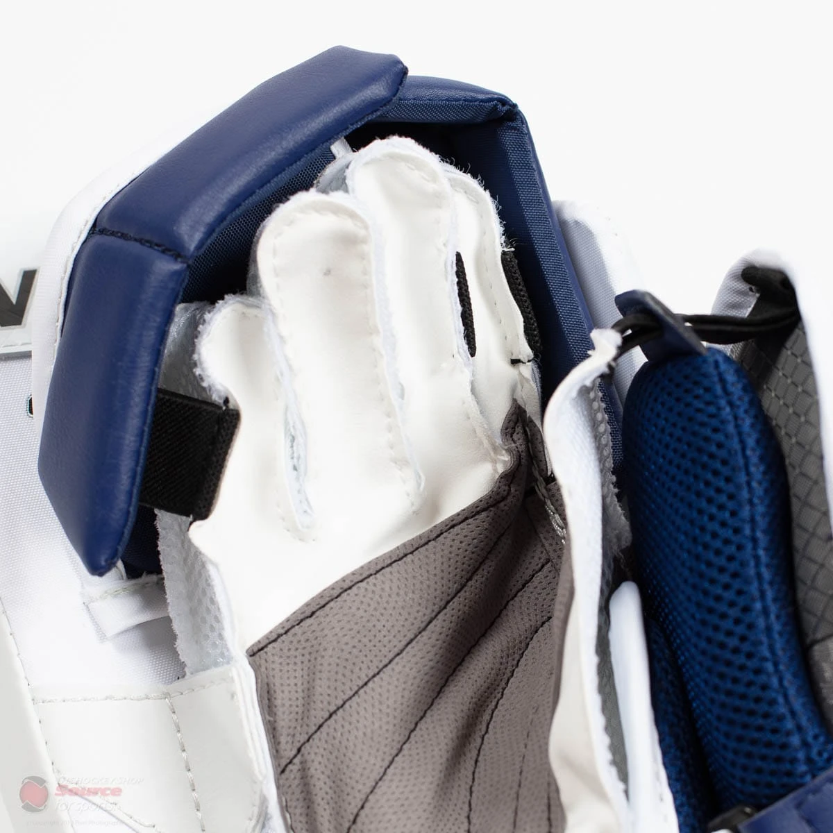 Vaughn Ventus SLR2 Junior Goalie Blocker 7 Vaughn Ventus SLR2 Junior Goalie Blocker - Image 5