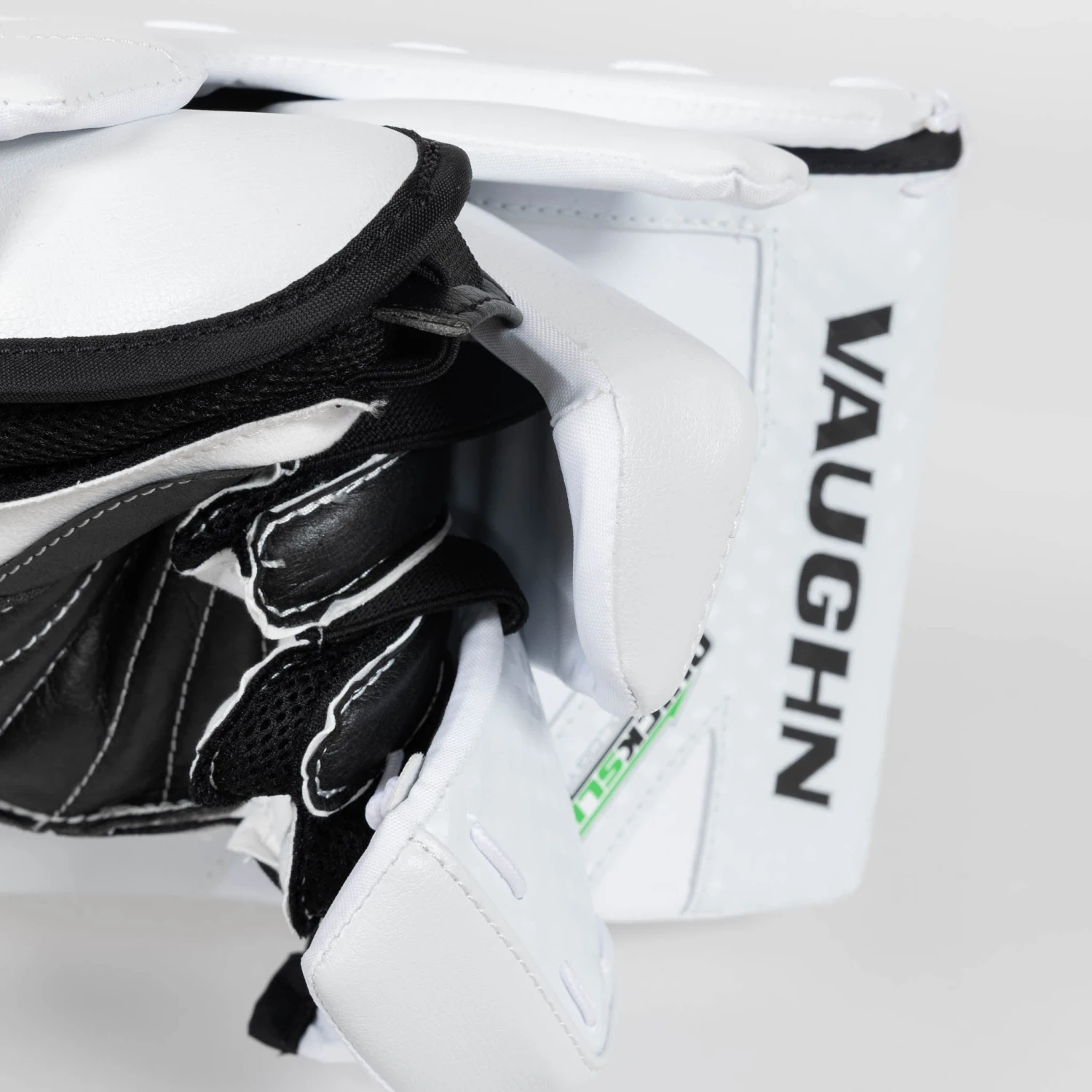 Vaughn Ventus SLR3 Pro Senior Goalie Blocker 20 Vaughn Ventus SLR3 Pro Senior Goalie Blocker - Image 18