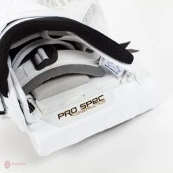 Vaughn Ventus SLR2-ST Pro Carbon Senior Goalie Catcher -Hockey Equipment Store vaughn catchers vaughn ventus slr2 st pro carbon senior goalie catcher 5670463340610