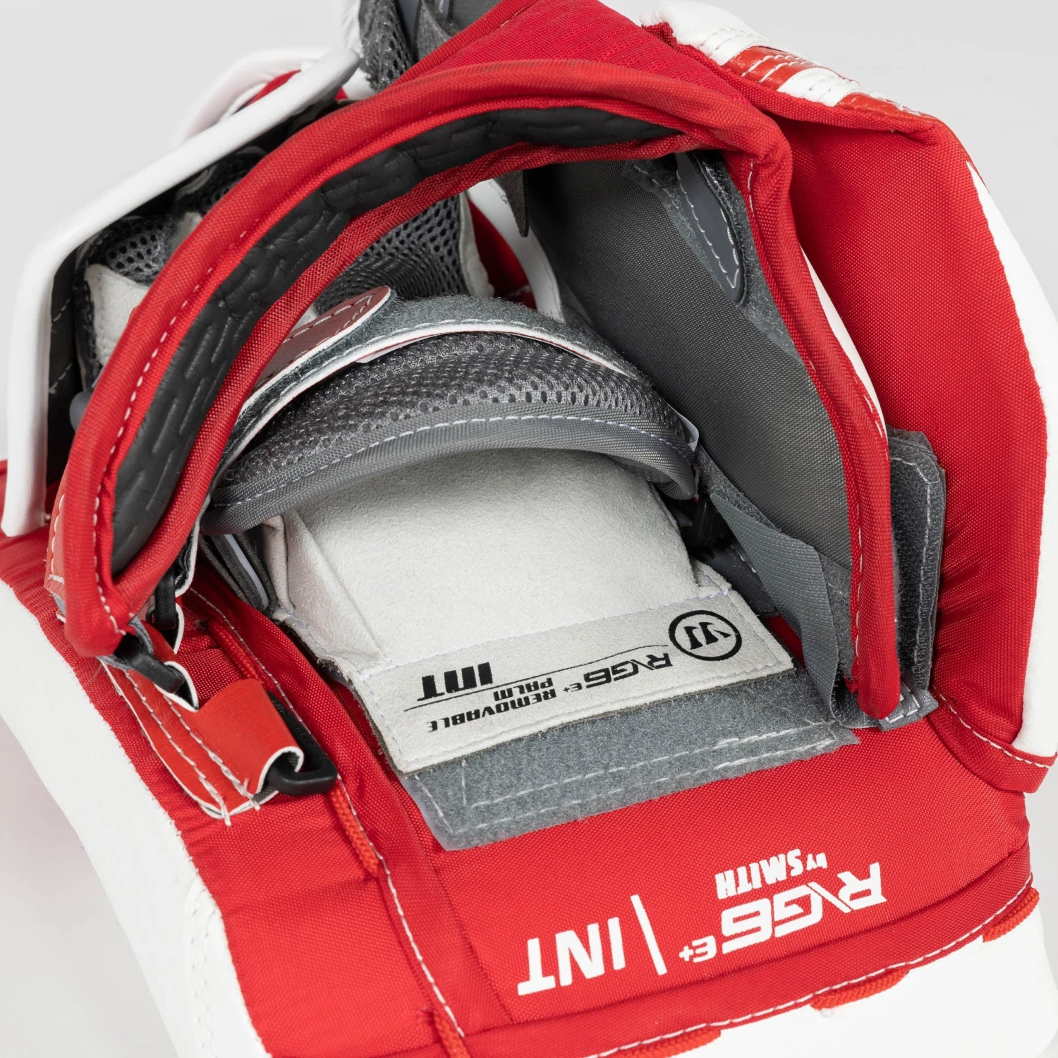 Warrior Ritual G6 E+ Intermediate Goalie Blocker 11 Warrior Ritual G6 E+ Intermediate Goalie Blocker - Image 9