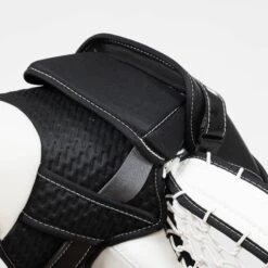 Warrior Ritual G6 E+ Senior Goalie Catcher 25 Warrior Ritual G6 E+ Senior Goalie Catcher -Hockey Equipment Store warrior catchers warrior ritual g6 e senior goalie catcher 29106390368322