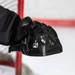 Warrior Ritual GT2 Pro Senior Goalie Catcher -Hockey Equipment Store warrior catchers warrior ritual gt2 pro senior goalie catcher 5024687390786